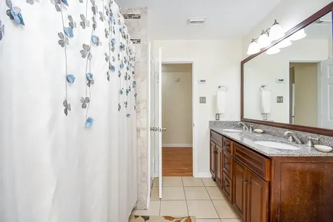 15611 Oakworth Court Sugar Land TX 77498