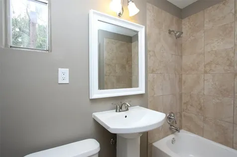1127 Walling Street Houston TX 77009