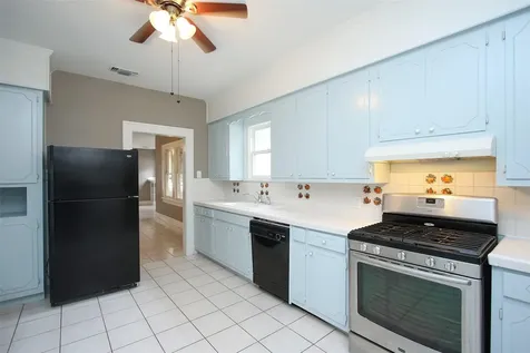 1127 Walling Street Houston TX 77009