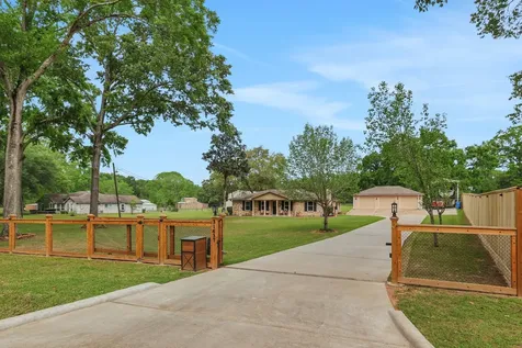 31637 Bohlssen Road New Caney TX 77357