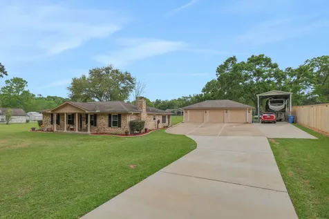 31637 Bohlssen Road New Caney TX 77357