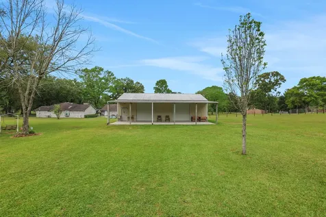 31637 Bohlssen Road New Caney TX 77357