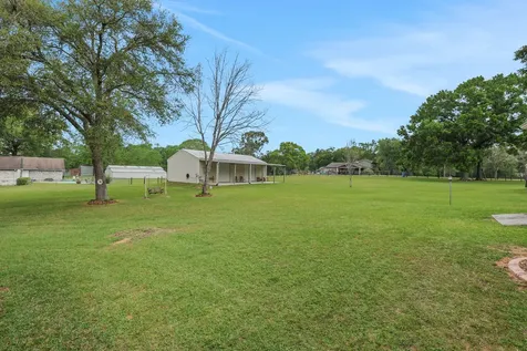 31637 Bohlssen Road New Caney TX 77357