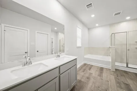 1211 Avenue M Bay City TX 77414