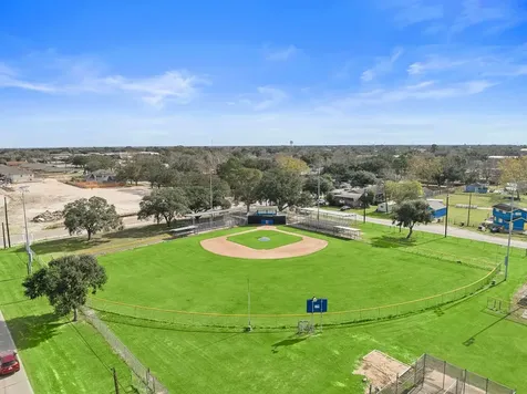 1211 Avenue M Bay City TX 77414