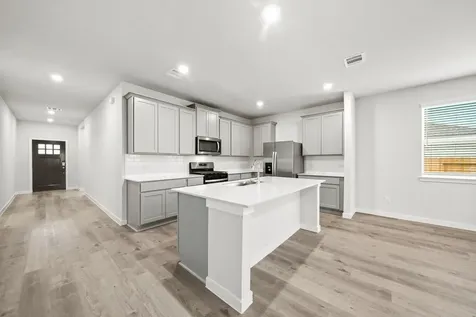 1211 Avenue M Bay City TX 77414