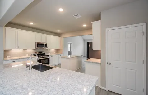 4603 Bay Vista Drive Baytown TX 77523