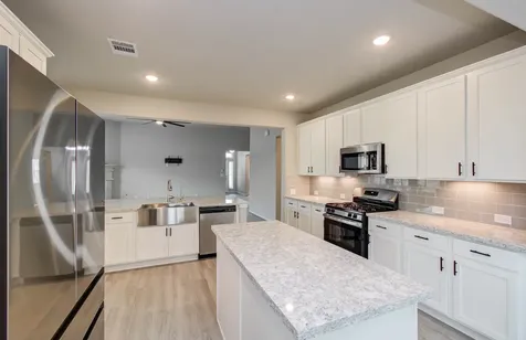 4603 Bay Vista Drive Baytown TX 77523