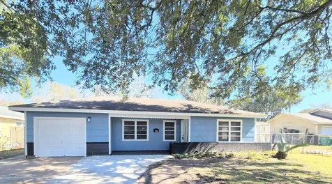1103 W Camp Circle La Marque TX 77568