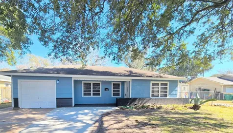 1103 W Camp Circle La Marque TX 77568