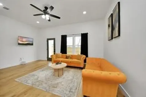 4010 Dreyfus Street Houston TX 77021