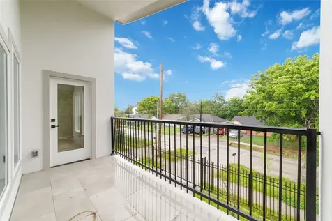 6717 England Street Houston TX 77021