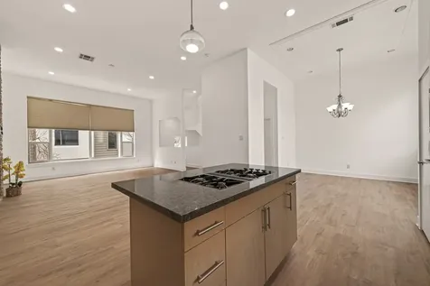 724 Ruthven Street Houston TX 77019