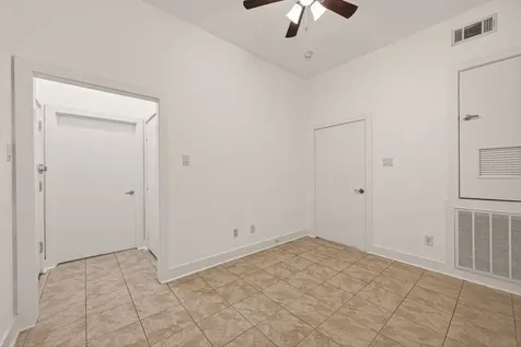 724 Ruthven Street Houston TX 77019