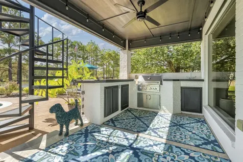 9822 Crestwater Circle Magnolia TX 77354
