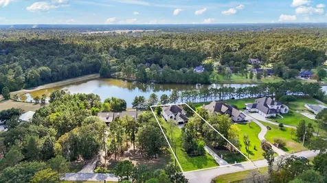 9822 Crestwater Circle Magnolia TX 77354