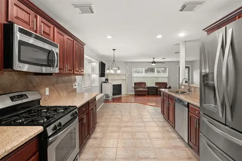 2605 Los Alamos Circle Deer Park TX 77536