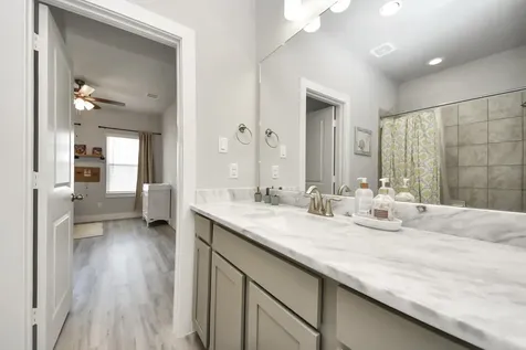 9017 Lonestar Creekbend Lane Houston TX 77080