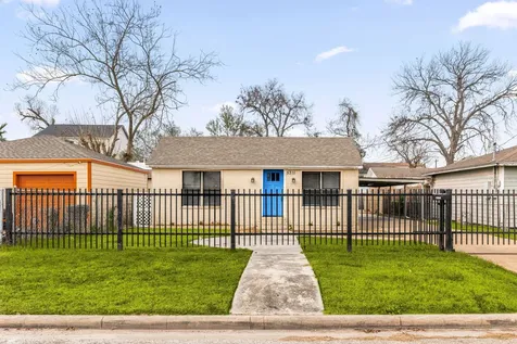 5311 Gano Street Houston TX 77009