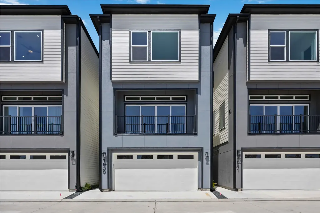 1941 Knoll Square Drive Houston TX 77080