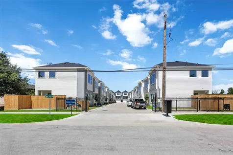 1941 Knoll Square Drive Houston TX 77080