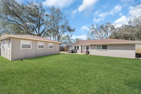 143 Bluebonnet Street Sugar Land TX 77478