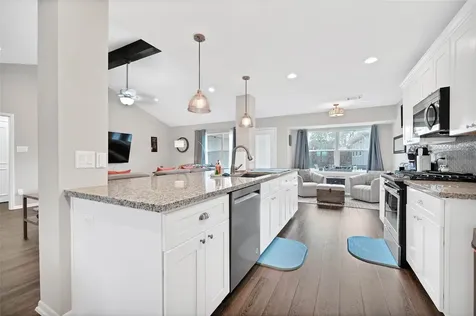 143 Bluebonnet Street Sugar Land TX 77478