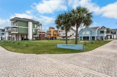 16 Blue Heron Circle Jamaica Beach TX 77554