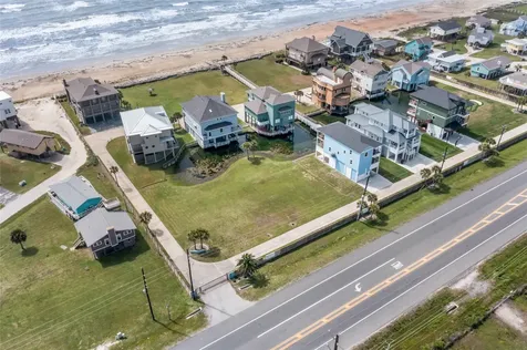 16 Blue Heron Circle Jamaica Beach TX 77554