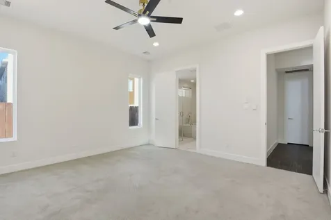 5519 Paraiso Place Houston TX 77091