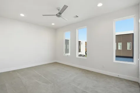 5519 Paraiso Place Houston TX 77091
