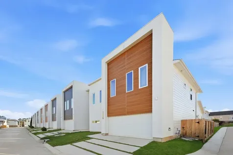 5519 Paraiso Place Houston TX 77091