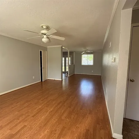 509 Avondale Lane Friendswood TX 77546