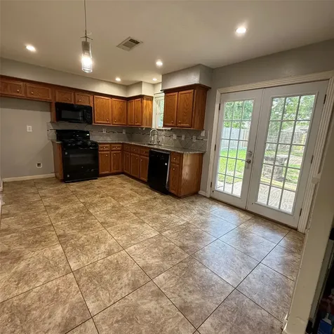 509 Avondale Lane Friendswood TX 77546