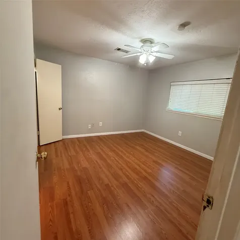 509 Avondale Lane Friendswood TX 77546