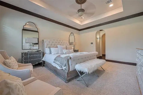 14 Royal King Road Tomball TX 77377