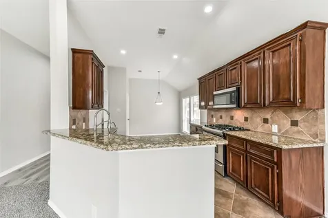 2024 Shore Breeze Drive Pearland TX 77584