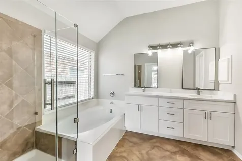 2024 Shore Breeze Drive Pearland TX 77584