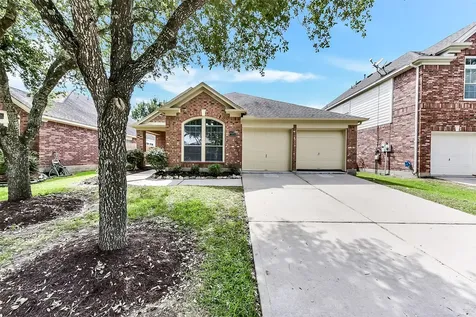 2024 Shore Breeze Drive Pearland TX 77584