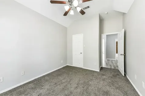 2024 Shore Breeze Drive Pearland TX 77584