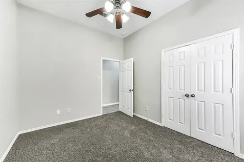 2024 Shore Breeze Drive Pearland TX 77584