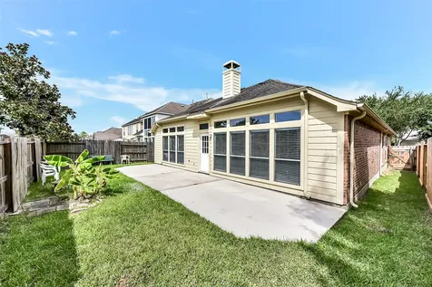 2024 Shore Breeze Drive Pearland TX 77584