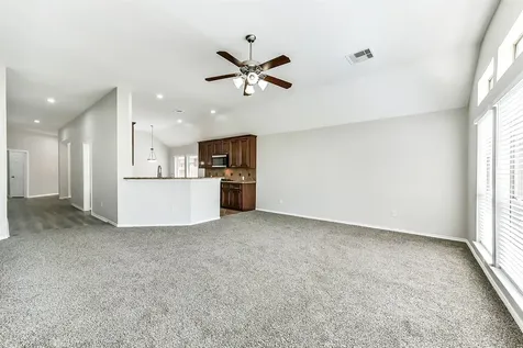 2024 Shore Breeze Drive Pearland TX 77584
