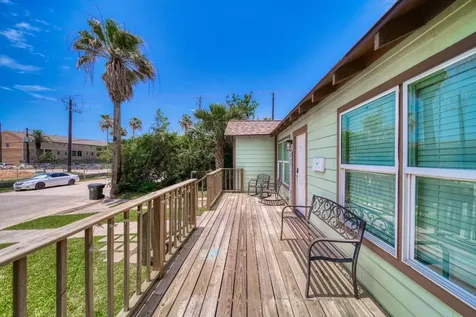 4224 Avenue M 1/2 Galveston TX 77550