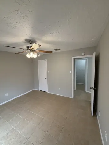 6423 S Briar Bayou Drive Houston TX 77072