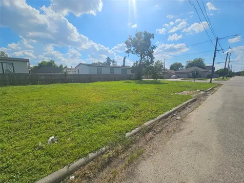 2602 Noble Street Houston TX 77026
