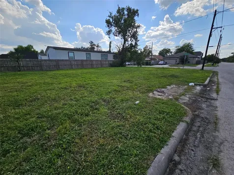 2602 Noble Street Houston TX 77026