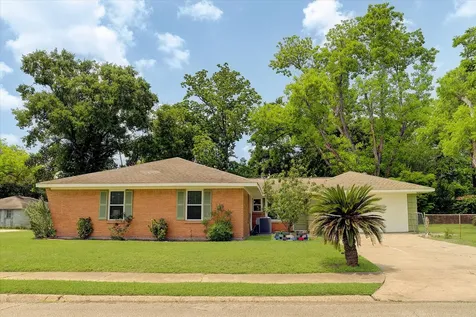 4502 Lido Lane Houston TX 77092