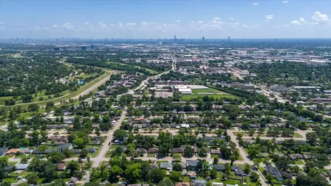 4502 Lido Lane Houston TX 77092