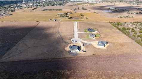 102 Country View Lane Schulenburg TX 78956